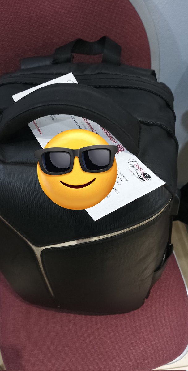 TitiNdema's tweet image. #OnTheRoadAgain
Je dors à édéa ce soir.
Demain aéroport pour récupérer ma célèbre réalisatrice(awards winner)venue d'Italie et le prod d'AfSud.
Tournage quelques jours dans la ville de Dla...je vs donnerais des détails.
#Documentary #ProdExe #TheBest #Showmax #FoNProd #Media24