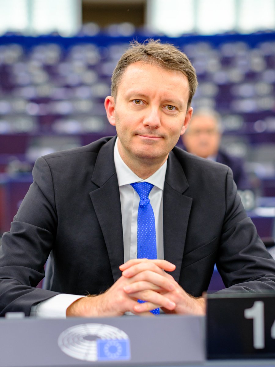 Every politician that attacks the rule of law wants people to be silent. 
This is exactly what Spanish Prime Minister #Sanchez and members of his government tell us. 

No, we won’t be silent. 
Europe will not be silent.
We will defend the rule of law in Spain.