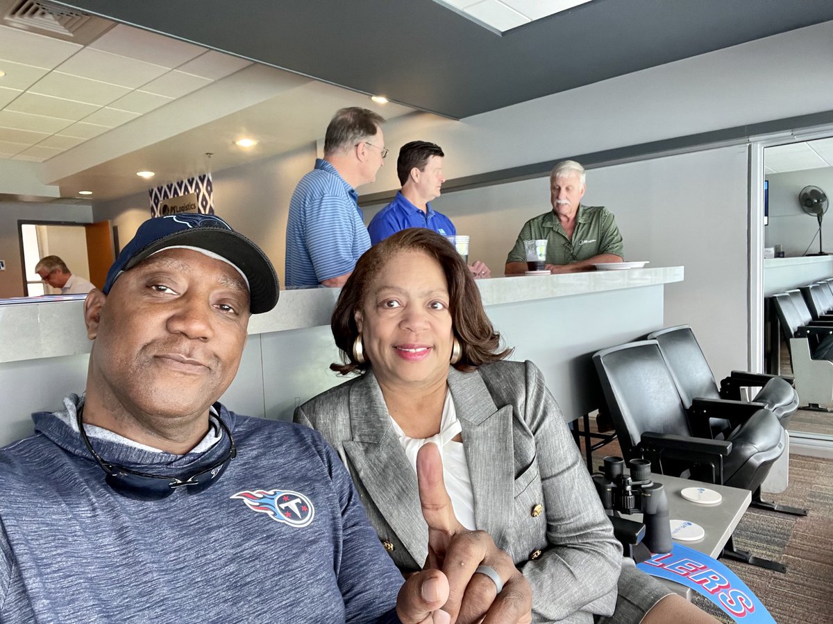 asmiley52's tweet photo. Tennessee Titans https://t.co/ujCEfR6kKX