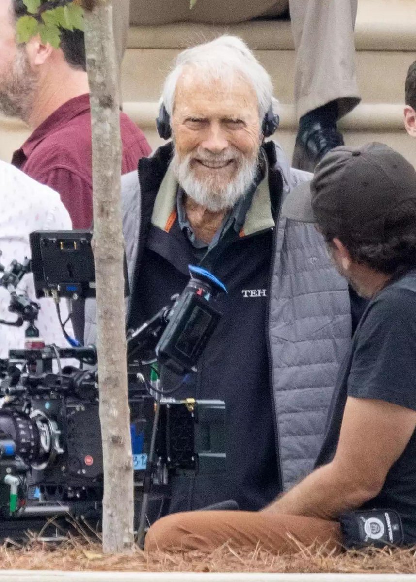 Clint Eastwood, 93 years old, directing a feature film in Atlanta, November 2023z