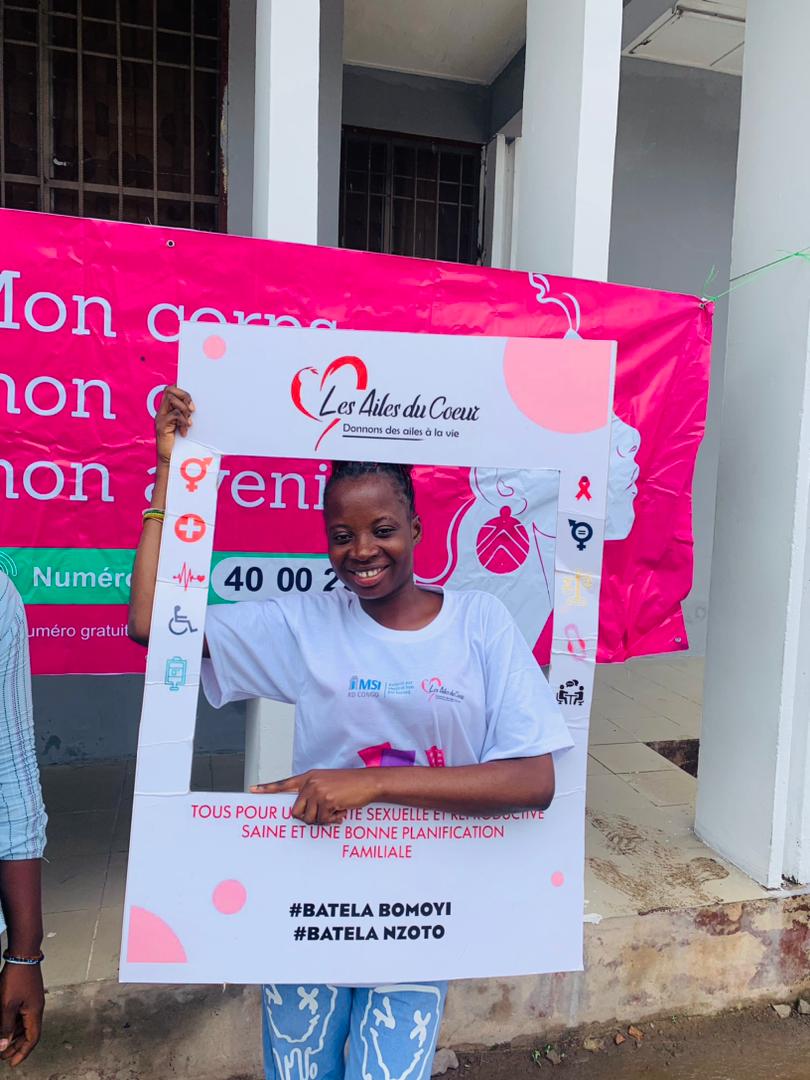 octavielenzo's tweet photo. Mbote n'a bisooooo ehhhh lelo mokolo ya suka n'a #HEC-kin @ailesducoeur1 elongo n'a @MarieStopesRDC #Elenge #BatelaNzoto #Batelabomoyi nous offrons avec sourire 🙂😃 https://t.co/0oK0TQOnAn