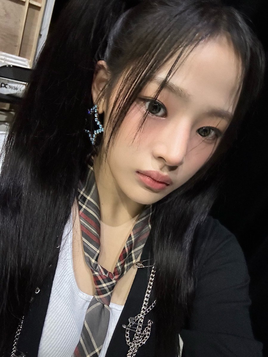 minjigallery's tweet photo. phoning update https://t.co/2hyPi5alFw