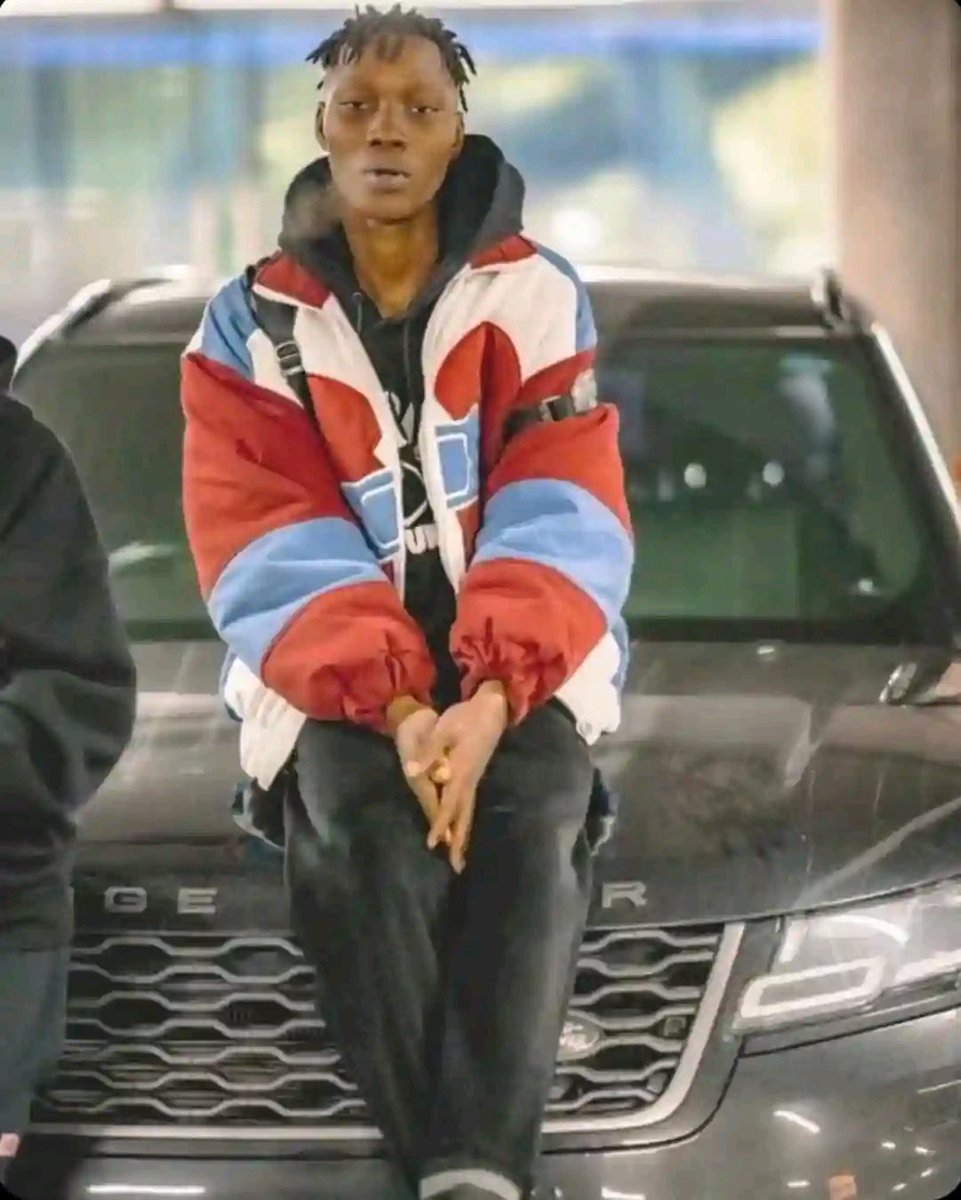 warkiddo7's tweet photo. Something is not Right about Zinoleesky 
Cause this guy is a walking Dead already 
Cause this guy can't voice out please let help him out please 🥺🥺
Once a Soldier 🪖 will always be a Soldier 🪖
#helpzino #marliansrecordlebel #justiceforzino #helphimout https://t.co/aTrR7oWDvD