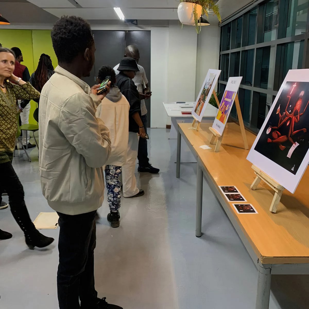Fallohide_XR's tweet photo. Thanks to Brian Wachanga for organizing. Special shout-out to our amazing artists Paula Karanja, Cynthia Kerich Jerono, and John Kyalo! #FallohideXR #fallohide #immersiveafrica #Extendedreality #VirtualReality #AugmnetedReality #metaverse #MixedReality #XR #VR #AR #MR #Nairobi https://t.co/kSDqpU5XV2