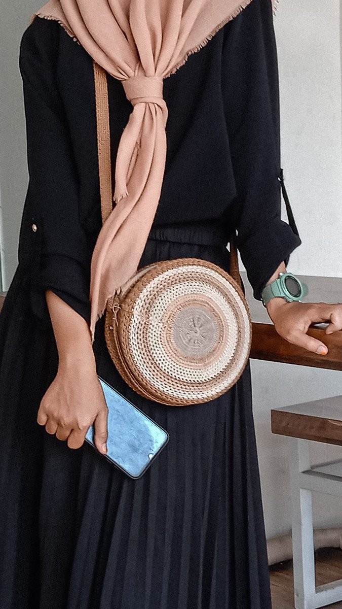 putriwiri_'s tweet photo. Underrated tapi cakeup bgtt dan muat banyakk. Pecinta rajut merapat dehhhh

https://t.co/WDPQAWtMWC

#spillwirrr #racunshopee https://t.co/c7Rc3Tt7IX