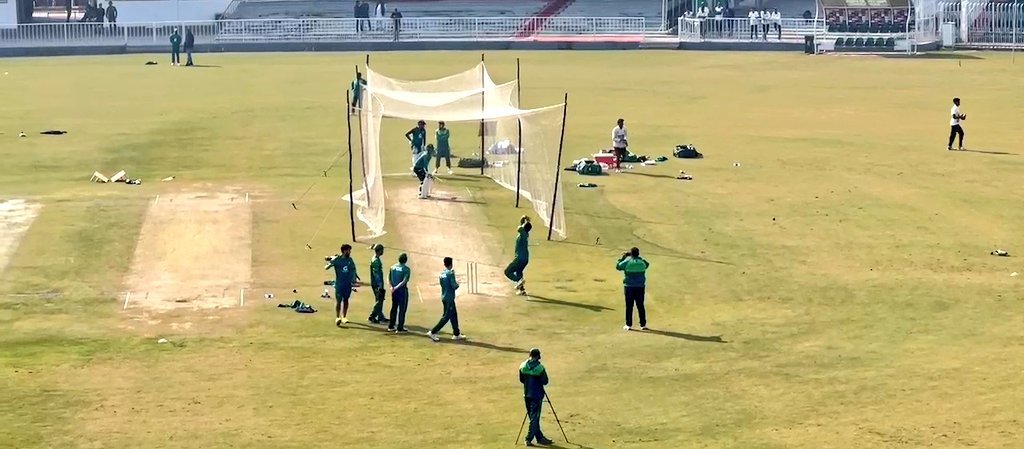 Fast bowlers Khurram, Mir Hamza, Shaheen, and Amir Jamal are being monitored and supervised under Umer Gul in separate nets and Spinners are being supervised by #SaeedAjmal separately. Best of luck #PakistanCricketTeam for the #AUSvsPAK series.

#ICCRankings #HarisRauf #PAKvsAUS…