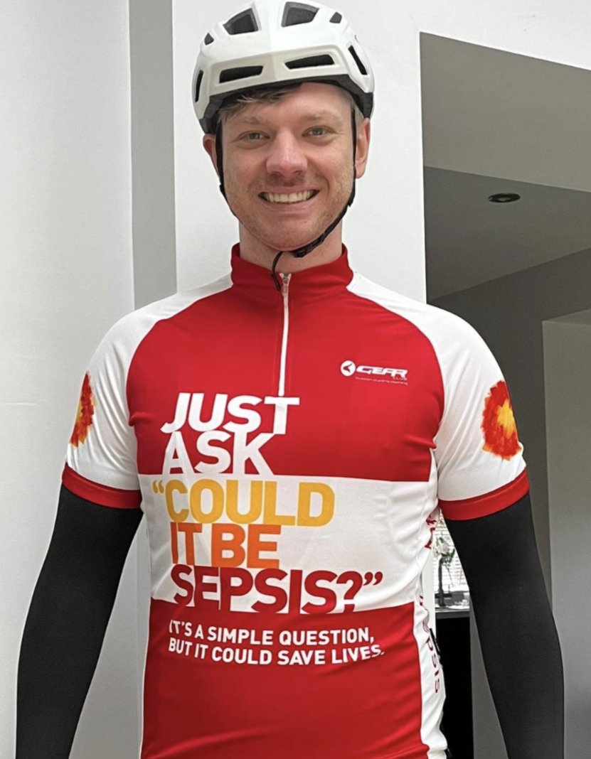 MYPharmaJoe's tweet photo. @KellyAtack Just a reminder I also cycle too 🚲😂😂 https://t.co/UUmy9InmMT