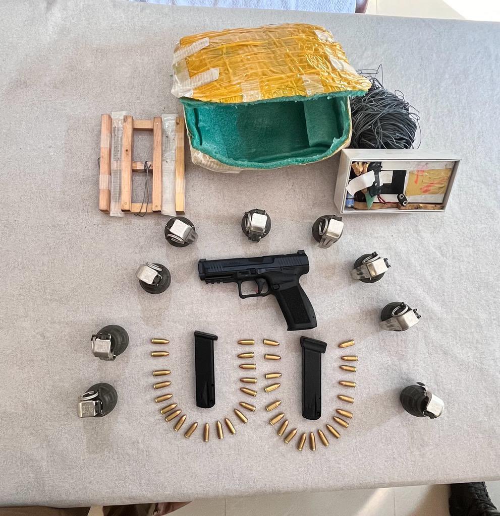 In a joint search operation of Jammu Police &amp; Army at Palanwallah,near LoC early morning,a suspicious box was recovered with
1 IED
1 Pistol 
2 Magazines
9 Grenades
38 Pistol Rounds
P/SKhour has registered FIR under relevant sections &amp; investigation taken up <a href="/JmuKmrPolice/">J&K Police</a> <a href="/igpjmu/">Orca</a>