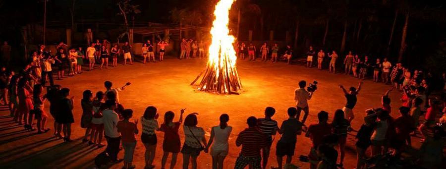 Geofrixmukasa's tweet photo. Why not ending the year boldly?🤳
-Surprise Guest speakers🗣.
-Goat🐐 roasting. 
-Revolutionary muzk🎶.
-Revolutionary stories💪
-Dinner🍽.
-Camping tent⛺.

Everything on your package of 60k. 

16th December 💃💃
#campfire 🔥
#busabaala 
Book ; 0.7.0.6.5.1.2.2.7.7 https://t.co/oNuRbCo3UV