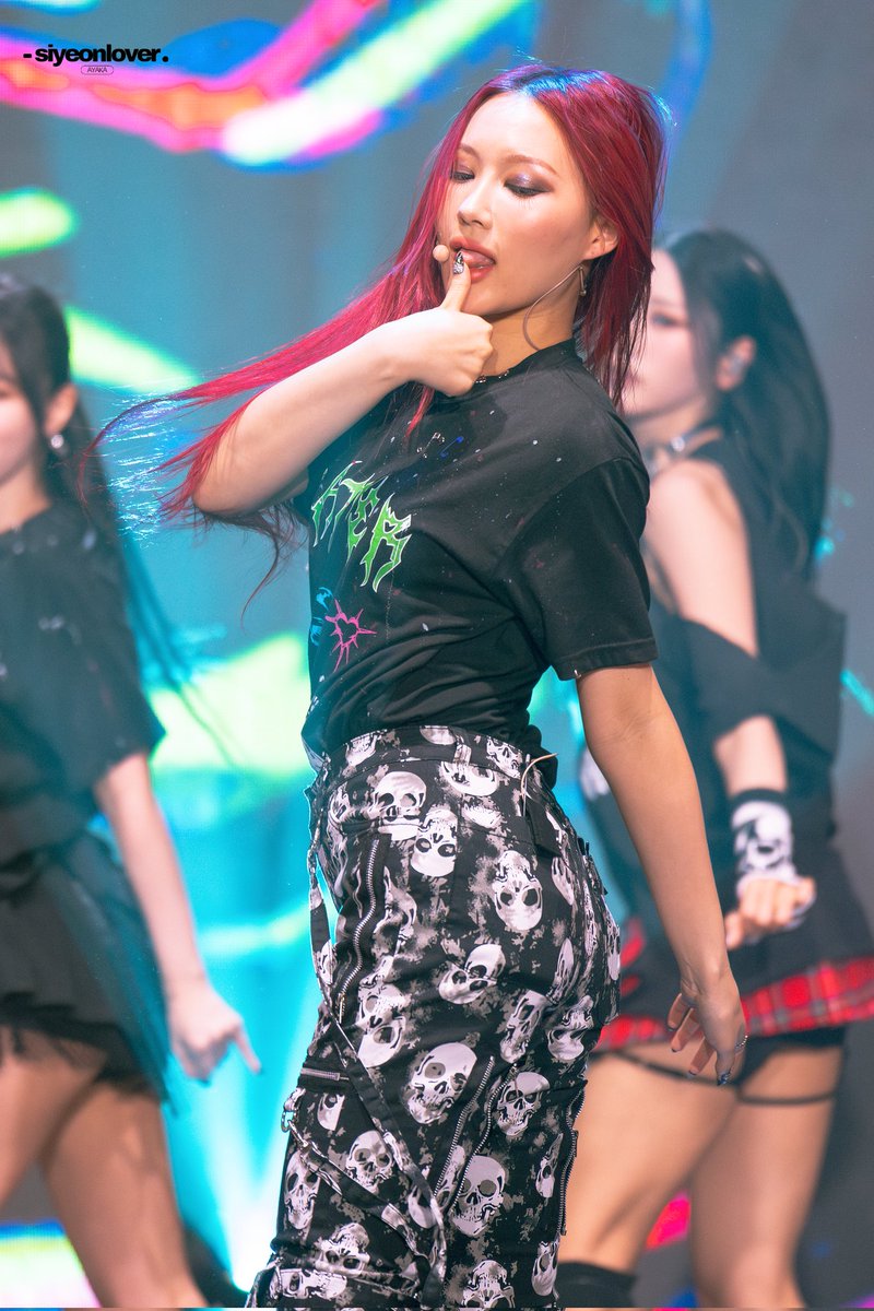sullbaelover's tweet photo. 231122 쇼케이스 HQ

you're so flawless, so gorgeous

#시연 #SIYEON
#드림캐쳐 #Dreamcatcher
@hf_dreamcatcher https://t.co/ylELph156T