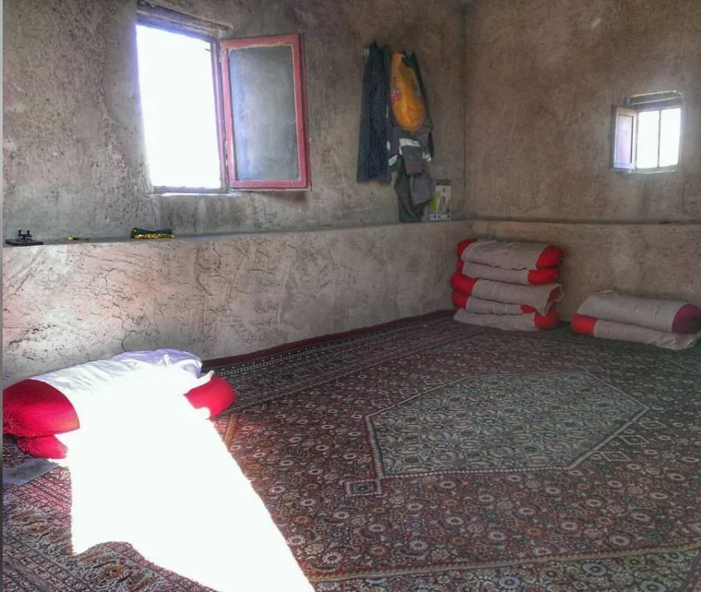 💐💫
شعرة واحدة من رأس أحد الفقراء من ساكني الأكواخ ومقدمي الشهداء، أشرف وأفضل من كل القصور وسكان القصور في العالم
#إثار_الامام_الخميني 🕊🥀