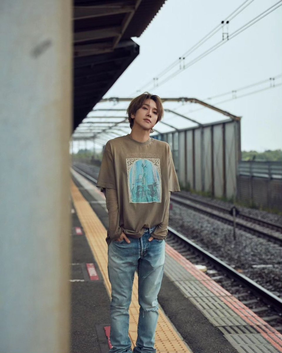 shfly3424's tweet photo. 等待我们的见面... ☔️ https://t.co/JPuD39lPic