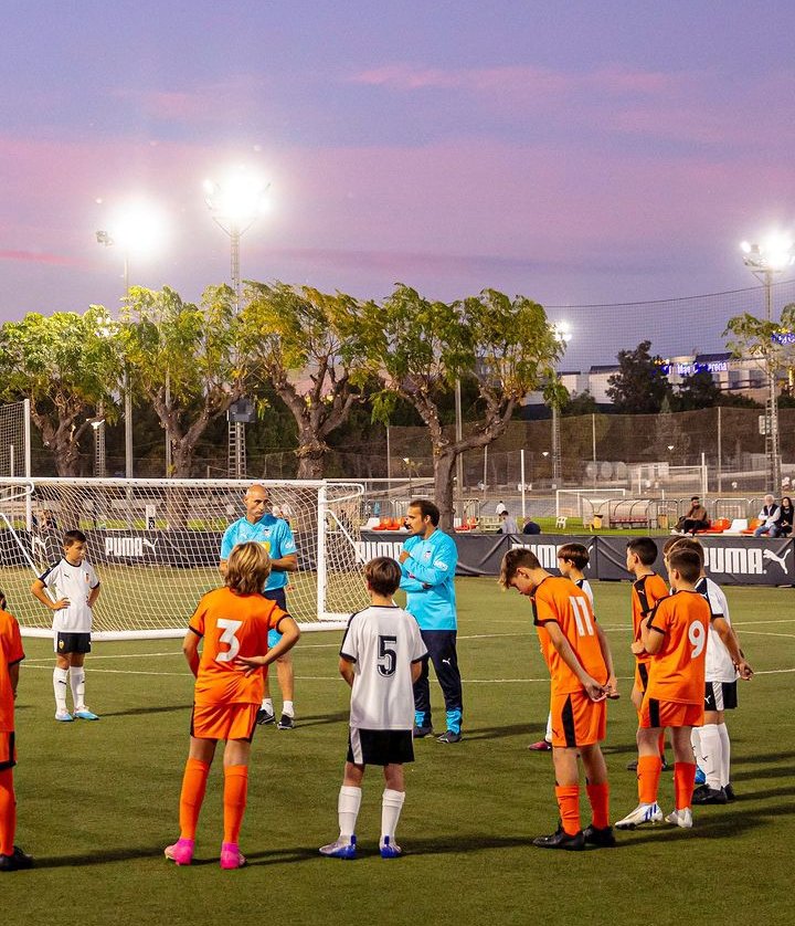 #Pip4
Seguim aprenent dels grans companys <a href="/jordi10burdeus/">Jordi Burdeus</a> .
Captació <a href="/Academia_VCF/">Academia VCF 🦇</a>
🖤🤍🦇⚽