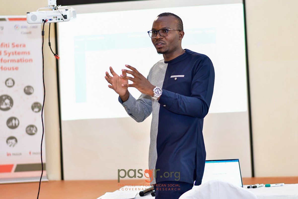 PASGR_'s tweet photo. Day 2 Recaps
The existing food systems policy discourse reveals rising tension between equity and equality in the agri-food sector.
#UtafitiSera community of practice interrogating existing evidence to craft policy pathways for Food Systems Transformation
#FST2023 https://t.co/KadPkj9uto