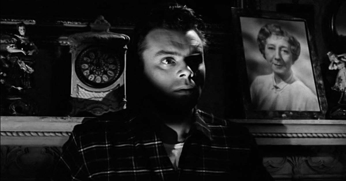 HeronXdave's tweet photo. The wonderful “Cast a Dark Shadow” (1955) British #film noir is currently showing @TPTVEncore. My fave #DirkBogarde is marvellously malevolent and there’s a career high performance from #MargaretLockwood. Very impressive cinematography from #JackAsher too. Thanks @TalkingPicsTV https://t.co/BhAJ6iA72L