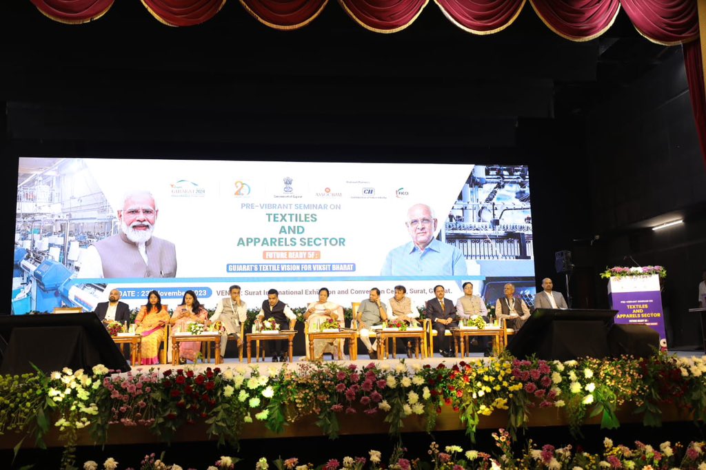 sanghaviharsh's tweet photo. Participated in the Pre-Vibrant Summit on the Textiles and Apparels Sector, along with minister Smt. @DarshanaJardosh ji.
A constructive engagement fostering collaboration and innovation in the textile industry. #PreVibrantSummit #Textiles https://t.co/PKB2IGHd9n