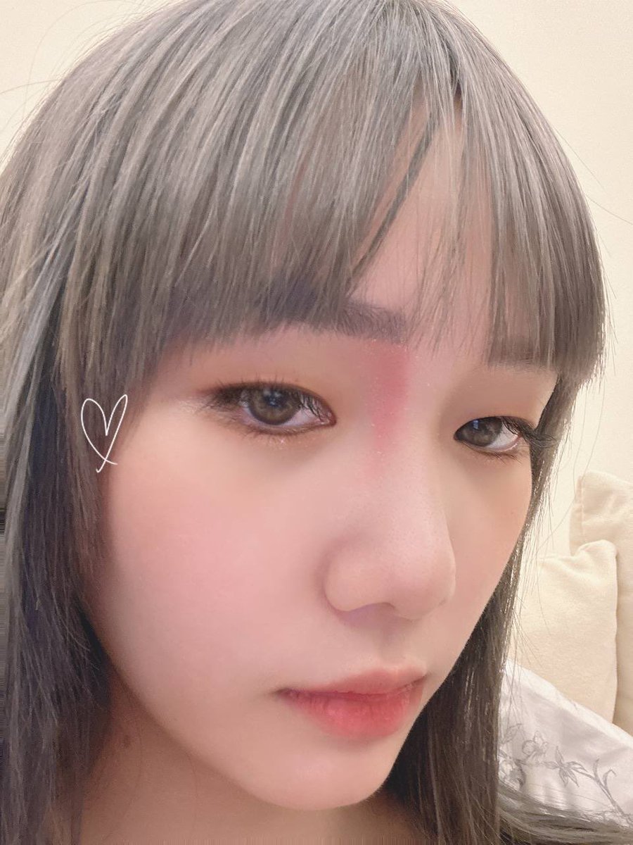 氣一個臉過敏了 還是很可愛嗎？ https://t.co/C6XXiBd4RH