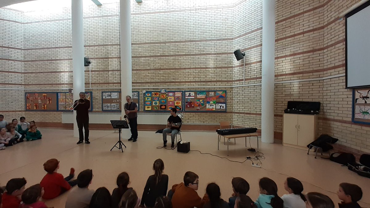 Escola PROVENÇALS tweet media