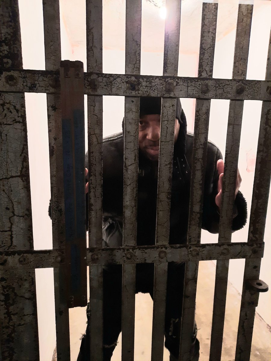 TmoPoet's tweet photo. Alcatraz tour... https://t.co/JJL6FYrEwA