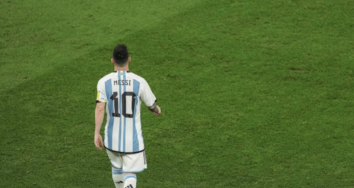 Boss_Kunama's tweet photo. We are all going to die without witnessing another football rivalry as  exihibited by these 2 men. https://t.co/WYcXvWas34