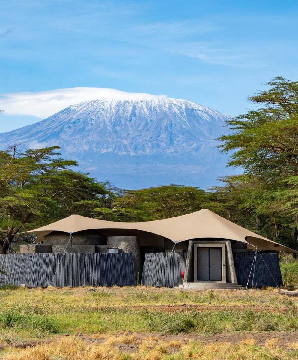 letsDiscoverke's tweet photo. Good morning from Amboseli 🙌. The newest luxury camp awaits, welcome to Angama Amboseli Camp. https://t.co/RZKTpvZOXA