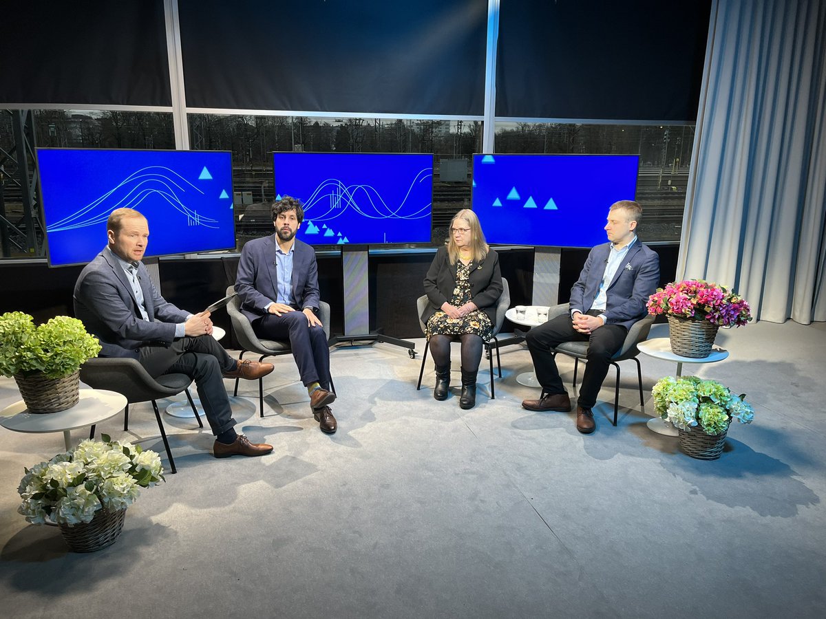 Markkinaraadissa etsitään perjantaina ratkaisuja Suomen viennin ongelmiin. Mukana Mauri Kotamäki, Birgitta Berg-Andersson ja Petteri Rautaporras. Juontajana on Jussi Rosendahl. #Markkinaraati