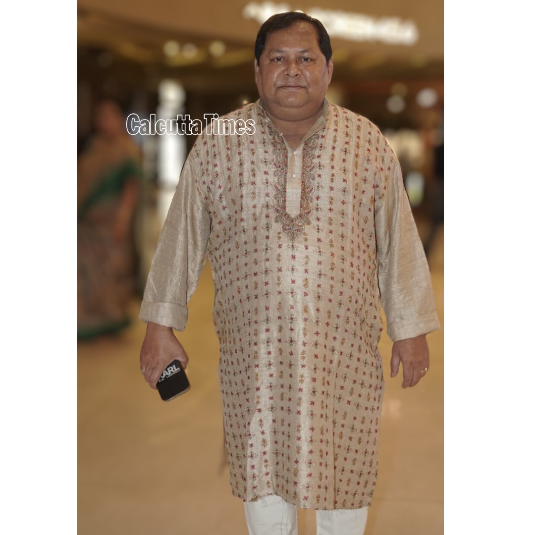 Calcutta_Times's tweet photo. Glimpses from the star-studded special screening of Bogla Mama Jug Jug Jiyo!
#exclusivescreening #tollywood #celeb #kolkata #calcuttatimes https://t.co/P5JYaeOryQ