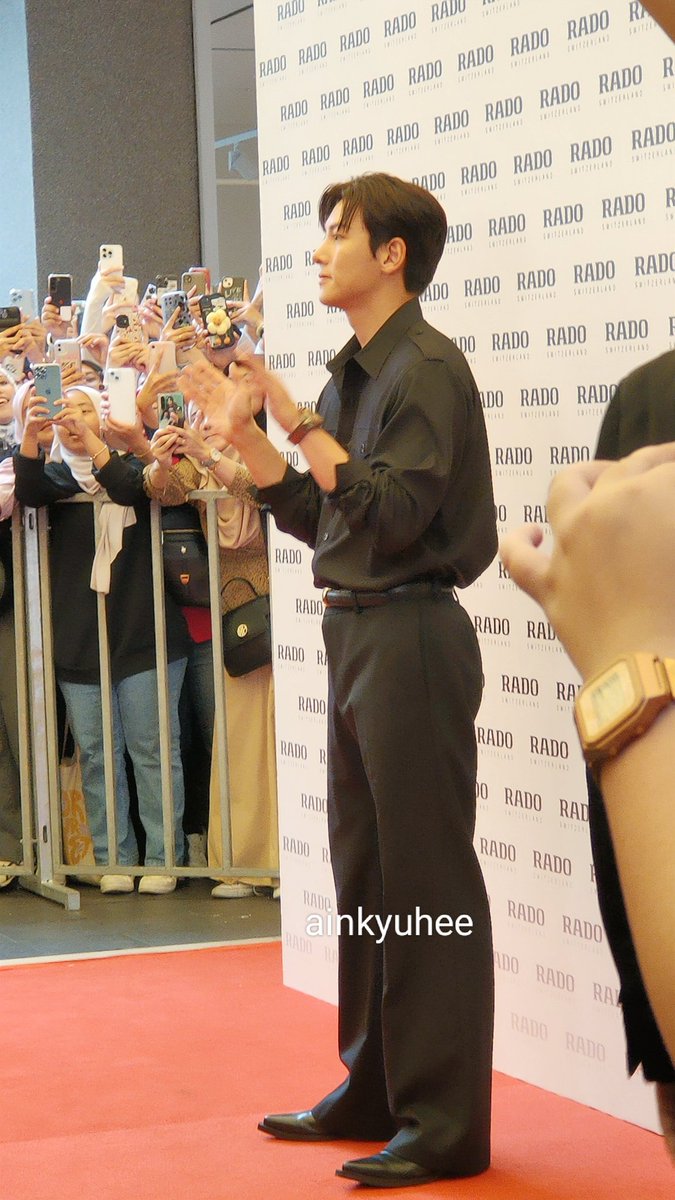 AinKyuhee's tweet image. #JiChangWook for #Rado in #PavilionKL