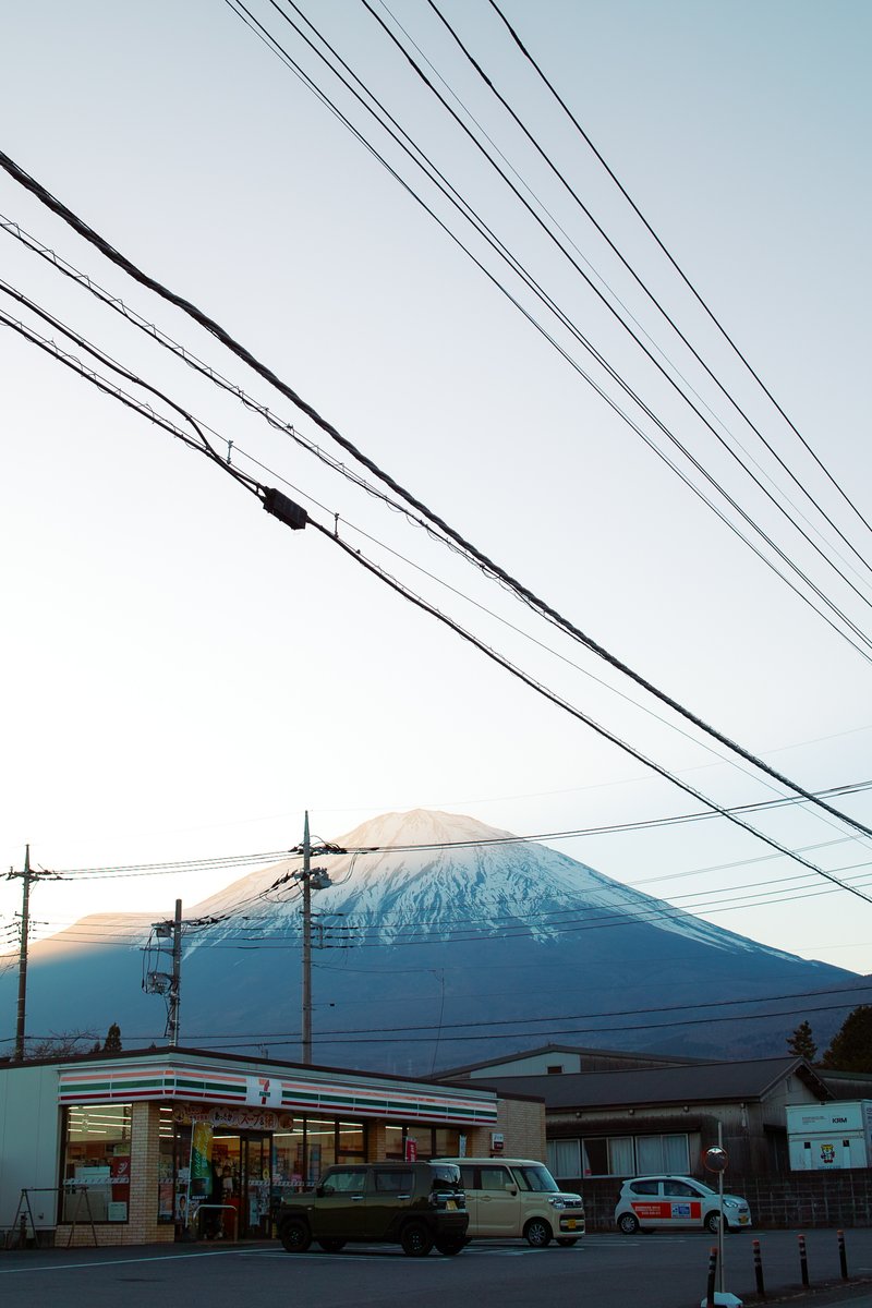 akanekofuji's tweet image. 静岡東部のコンビニ。
#DP2 #Foveon