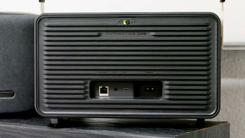 matutweet's tweet photo. Aquí mi review del JBL Authentics 300: un altavoz cargado de nostalgia, con buena calidad de sonido y características únicas en su sector

@Harman #Review @computerhoy

https://t.co/aa7Ulz4Uqz https://t.co/QjZFlqCCG8