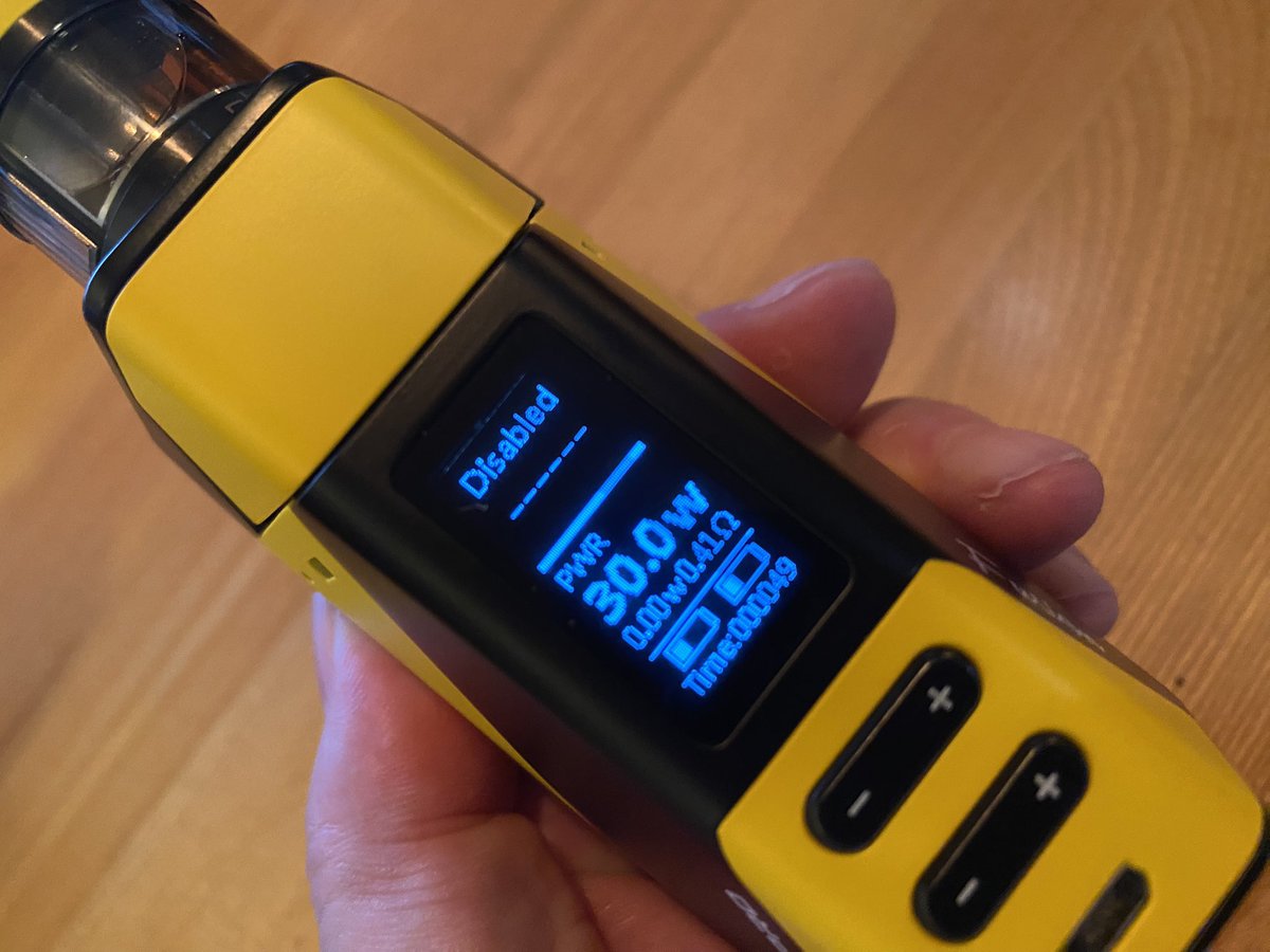 CTHRAG_YASKA's tweet image. 15時にオープンしましたよ。

今日のおもちゃは、 #Ehpro の2_in_1  FusionKit！

１つのRTDAに２つのリキッドが貯められる、変なアトマとそれ用のmod。片方ずつオンにしたりオフにしたりできるので、3つのフレーバーが楽しめる！？

#YenCafe0466