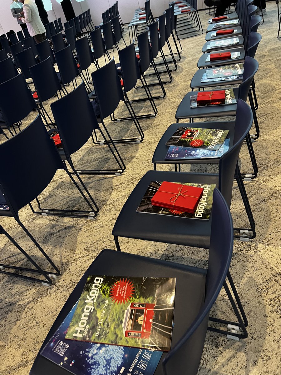 SamChambers's tweet photo. Splash is ready with the live broadcast of The Captain's Table, shipping's very own Dragon's Den, from the Hong Kong Stock Exchange. Tune in via this link in 15 minutes https://t.co/CuGo0SXih2 https://t.co/CjiyXOkViU