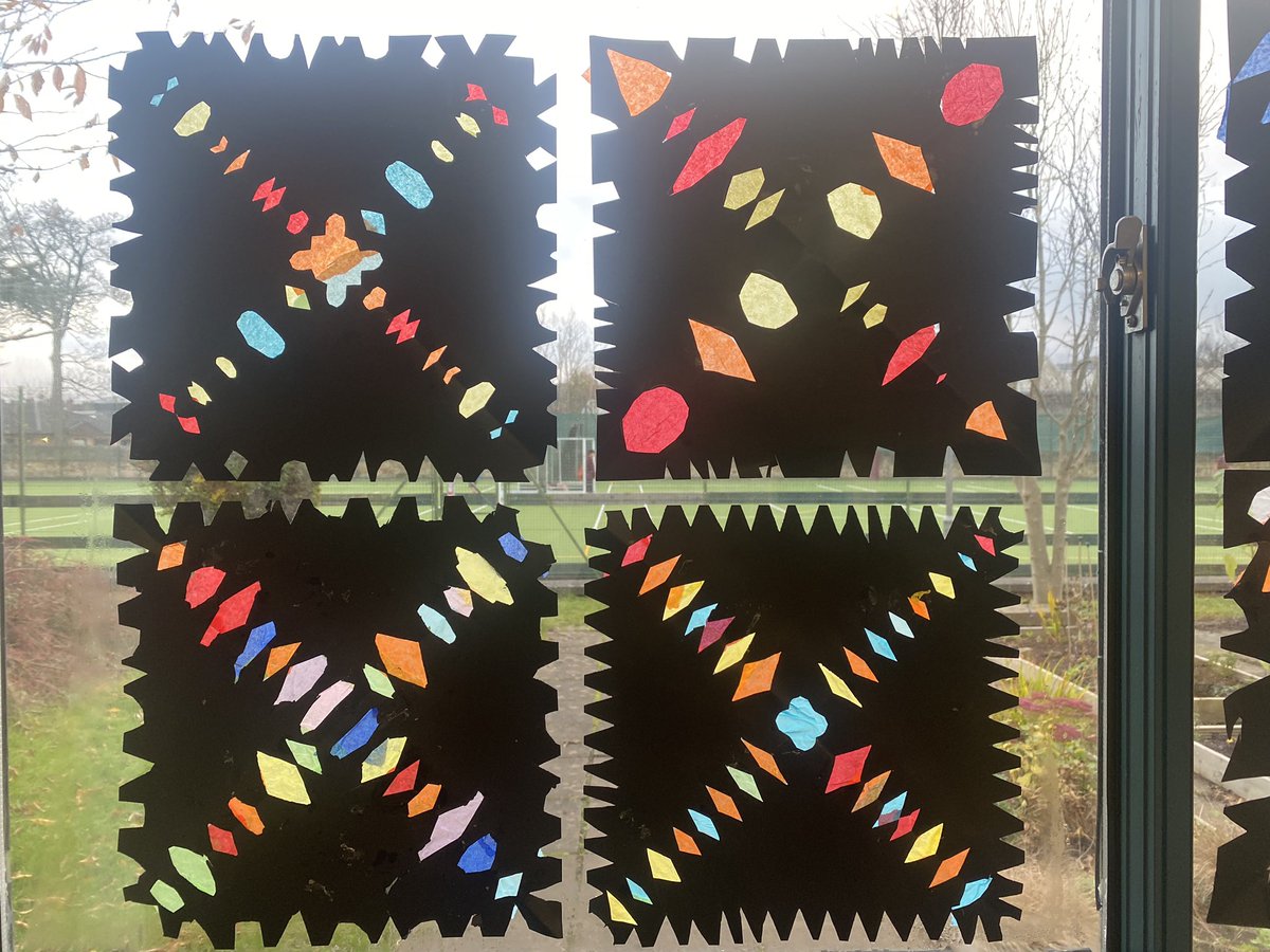 MissFergusonAr1's tweet photo. Primary 4 have been exploring pattern and colour for Islamic Art Day ✨ they look lovely on the window!! #islamicart #culture #teaching #art https://t.co/wW0oz2gA2j