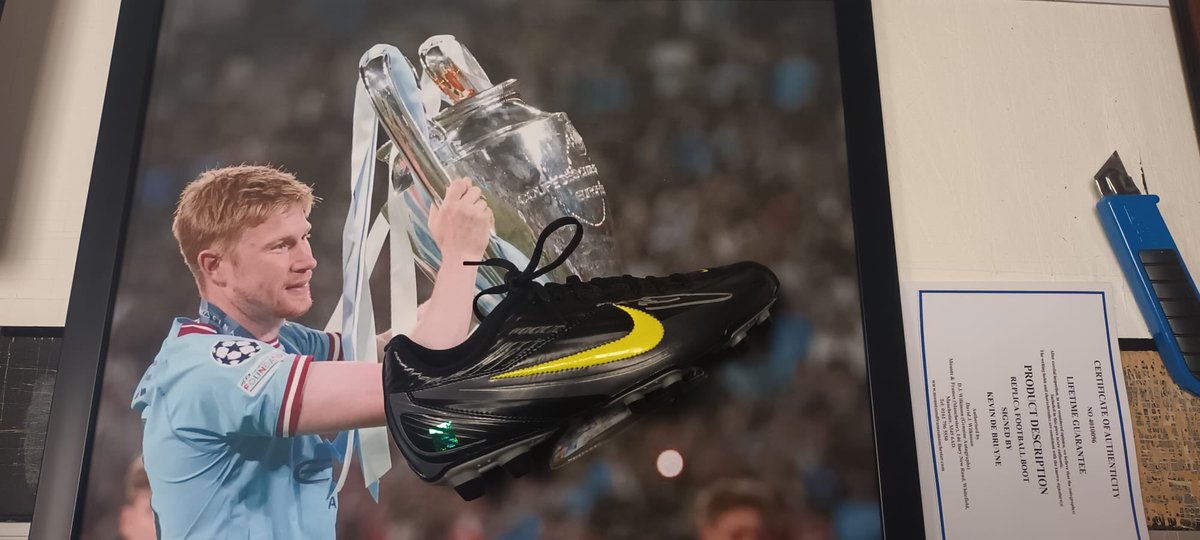 🏆💙🏆 Let’s go again 🏆💙🏆

Paid raffle 1-40 £10 per number, winners choice all come with COA and will include postage/delivery uk only payment when all numbers have gone i will add all inc to a group message and draw live when all numbers have gone and been paid 💙 👇