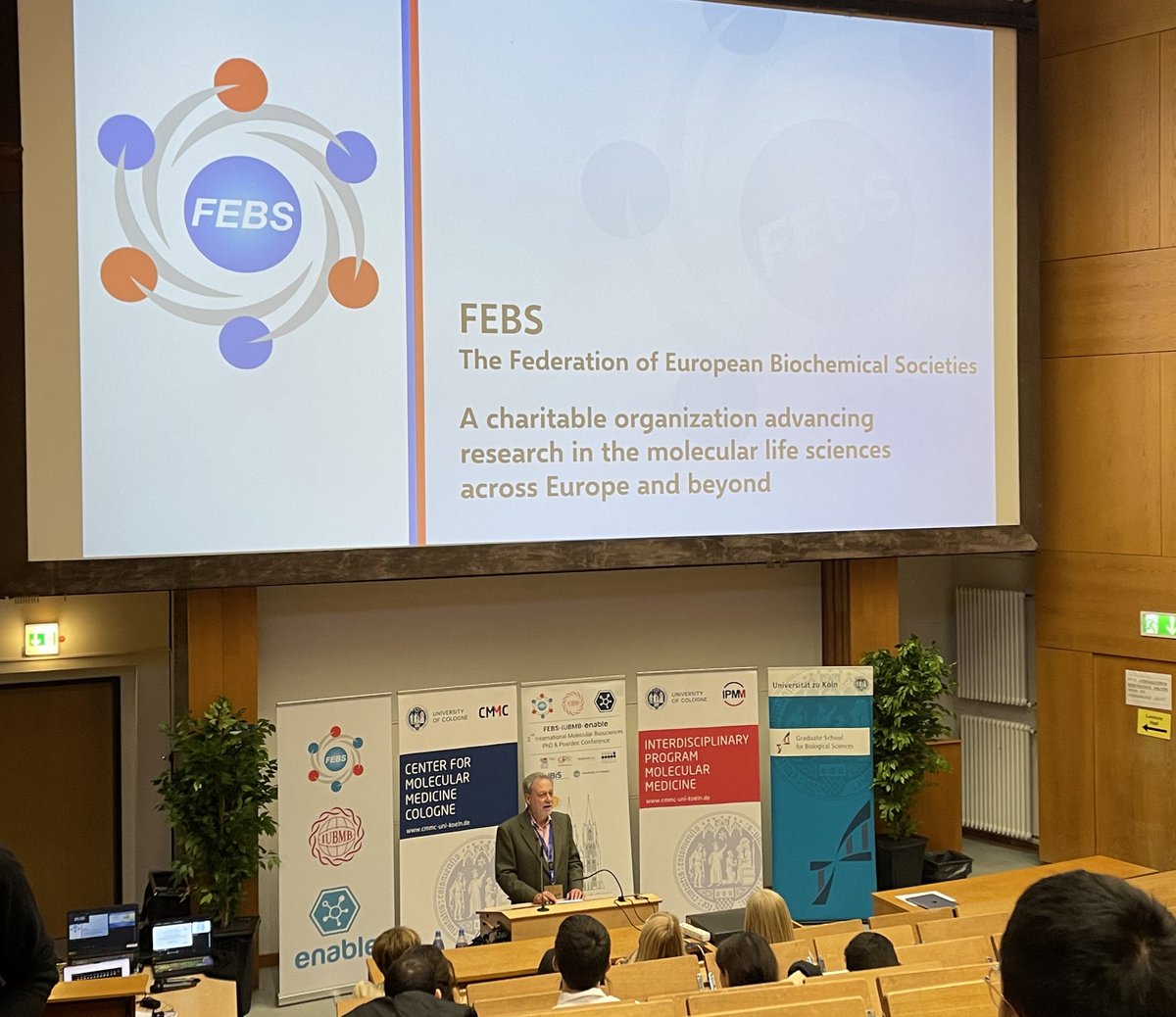 SerenaNikZainal's tweet photo. And for balance (!) 
some positive news ☺️

Delighted to be doing a Keynote today surrounded by the young, fresh faces of the next-generation in science! 🤩
#FEBS #IUBMB #Enable #Cologne https://t.co/VSazqkWOSf