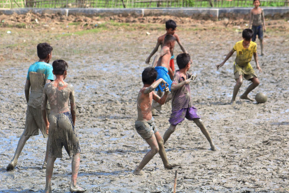 YA4MR's tweet photo. Rohingya children are playing football inside the camp. At the time of going school Thay are playing games whole day because A party from this they have no option about education and They are also love to play football.
#Rohingyachildren
#Rohingyarefugeecamp
#Playingfootball https://t.co/b4oODhjhkk