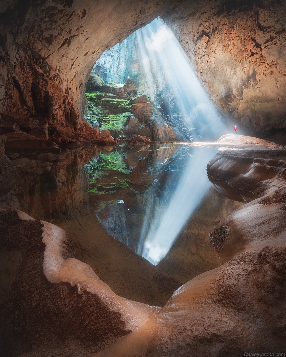 OxalisAdventure's tweet photo. The photos won't contain all the beauty of Son Doong!
📺 Tune in to Planet Earth III on November 26th, 2023 for an unforgettable journey through the mesmerizing secrets of the famed cave.
🌍 See more here: https://t.co/KcE6SFKuLF
#SonDoong #PlanetEarthIII #WhyMars #adventure https://t.co/ye91yiKQO2