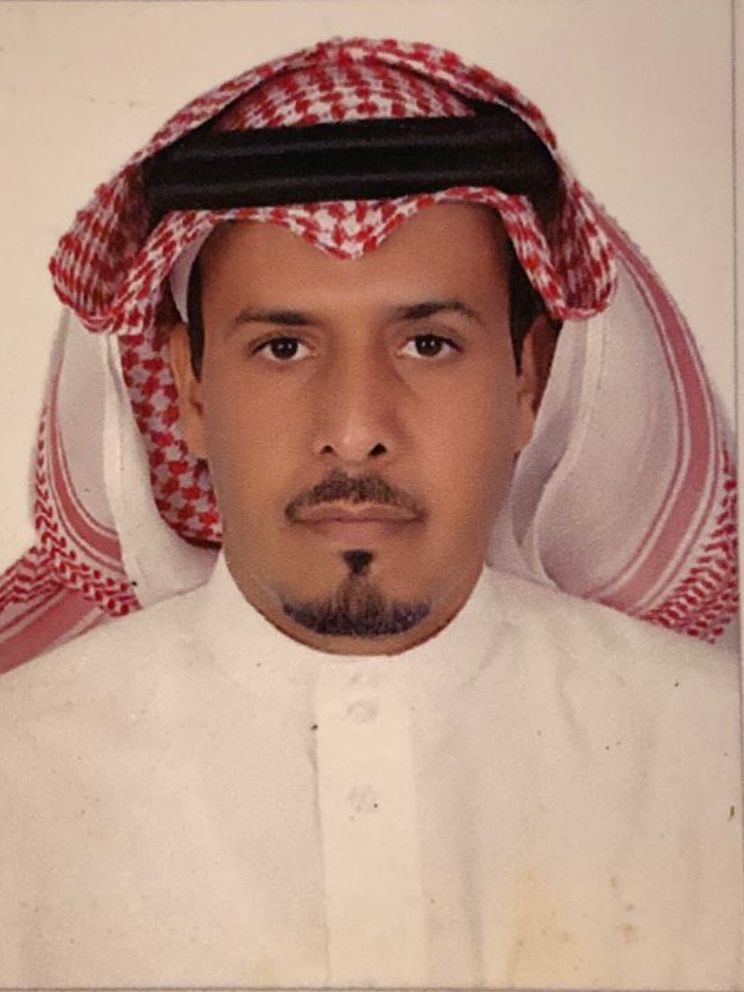 First1Saudi's tweet photo. فريق البحث السعودي برئاسة بندر العوفي وعبدالحميد زبرماوي وأوليغ أڤرونين يحصل على براءة اختراع لجهاز اختبار تنفس وحاسة الشم. يساهم في تشخيص أمراض الجهاز التنفسي وتخطيط جراحات الأنف، ويدعم إعادة تأهيل المرضى. ابتكار رائد في المجال الطبي 👏 https://t.co/BUr34cLKrK