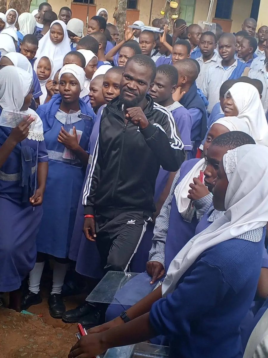 i_muau's tweet photo. I have achieved a remarkable score of 401 marks in the KCPE 2023 examinations. Those who harbored ill wishes for my failure will undoubtedly be left in enduring embarrassment. Gratitude to Ezekiel, the CS for Education. https://t.co/TaDtB0VfHD