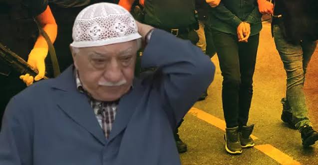 OrhunnHaber's tweet photo. 💥ORHUN HABERİ SUSTURAMAZLAR❗️

Ankara Başsavcısı Ahmet Akça, ORHUN HABERİ engelleyebilmek için her türlü FETÖ TAKTİĞİNE başvurmaya devam ediyor!
FETÖ ve PKK ile tüm vatan hainleriyle mücadele eden ORHUN HABER'in milli duruşu  tüm Türkiye düşmanlarını korkutmaya devam edecek!

ORHUN HABER gibi milli bir haber sitesiyle uğraşacağına gücün yetiyorsa akrabalarının yanlarında olduğu FETÖCÜ HAİN alçaklarla uğraş!  

Senin esas niyetini biliyoruz: 15 Temmuz başarısız FETÖ Darbesinin intikamını ve FETÖ'nün bölge imamı olan cezaevindeki amca çocuklarının intikamını almak istiyorsun!

FETÖCÜ dostların hergün Sayın Cumhurbaşkanımız Recep Tayyip Erdoğan'a ve MHP Genel Başkanı Sayın Devlet Bahçeli'ye saldırırken kılın bile kıpırdamıyor!

Cezaevindeki aile üyelerin; "Kuzenim Ahmet Akça'yla hizmet hareketine başladık. Kadere bak ki o başsavcı oldu, biz hapisteyiz" diyorlarmış!

Ankara Adliyesinde, Üzeyir Karakülah ile birlikte FETÖVARİ yaptığınız işleri, çevirdiğiniz dolapları, akladığınız FETÖCÜLERİ Türk devleti çok iyi biliyor.

ORHUN HABER olarak diyoruz ki, Türk Devletine ve Milletine ihanet eden tüm vatan hainleriyle mücadelemiz sonuna kadar sürecektir!

Bilinmelidir ki, sayılmayız parmak ile, tükenmeyiz kırmak ile!
