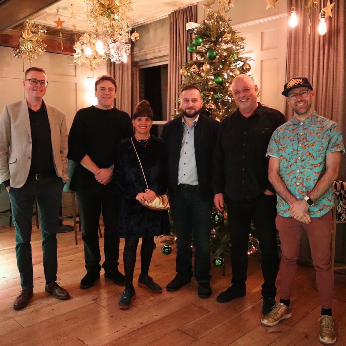 BytetheBook's tweet photo. We had a fantastic evening on Tuesday at our in-person event: How can AI help authors and publishers? 💻 It was a very insightful & interesting panel discussion with each panelist sharing their ideas and opinions on the topic!
#ByteTheBook #AI #PublishingPanel https://t.co/G205MXJ9Ti