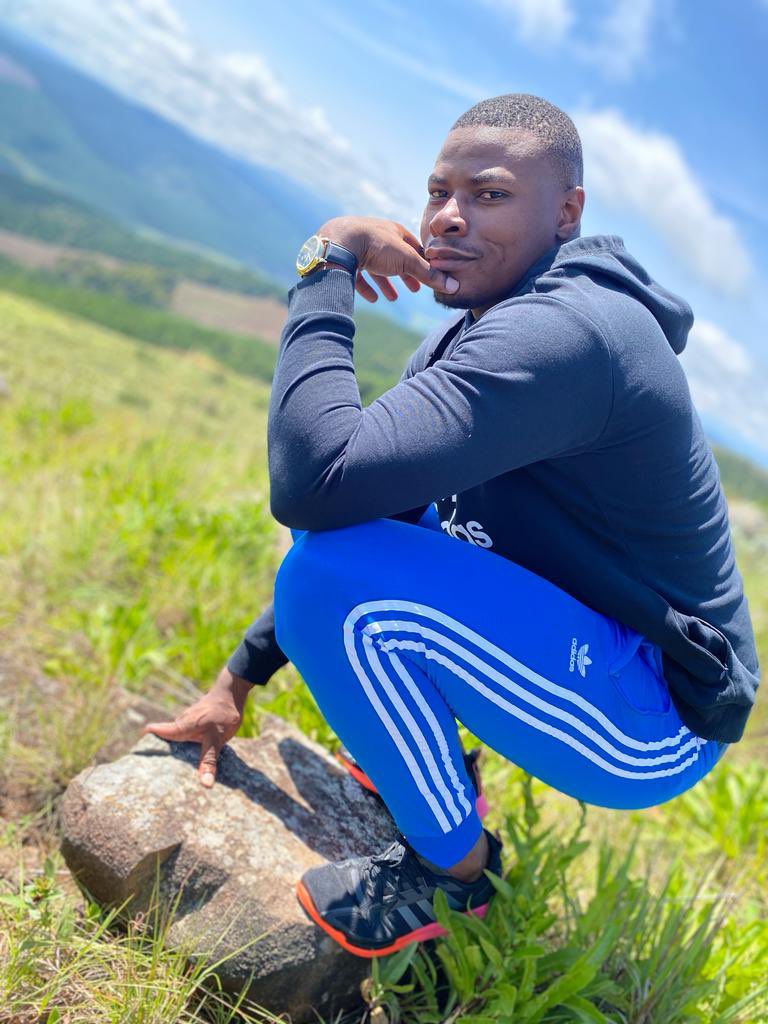 TripableDudes's tweet photo. Happy birthday Tripable Vester ✨

Haose Tripable Oa Dutla 
057 To Lefatshe Ka Bophara 
Ka Lerato Leo 

❤️ https://t.co/jdySLDJDax