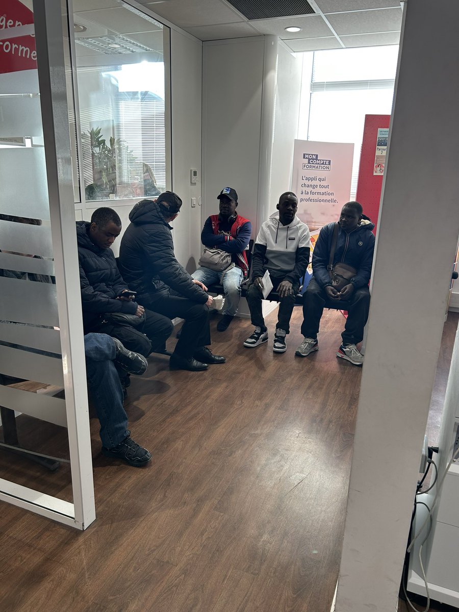 Latifa Boughazi tweet media