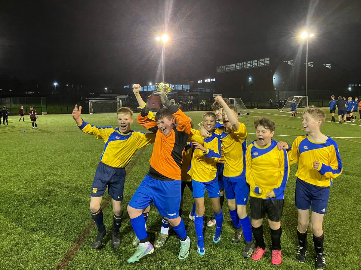 wms_pe's tweet photo. The @WMount year 8 team were victorious in the Spen Valley Schools 7 a side tournament beating @BBGAcademy on penalties in the final. Apparently “there’s only one Callum A” who scored the winning penalty 🎶🎵🎤🎙️ #smasheditlads https://t.co/lZIZ4gLfKY