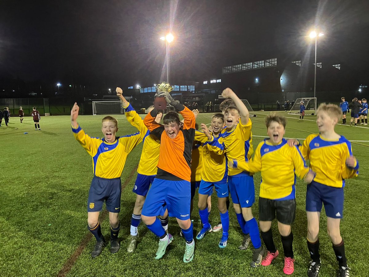 wms_pe's tweet photo. The @WMount year 8 team were victorious in the Spen Valley Schools 7 a side tournament beating @BBGAcademy on penalties in the final. Apparently “there’s only one Callum A” who scored the winning penalty 🎶🎵🎤🎙️ #smasheditlads https://t.co/lZIZ4gLfKY