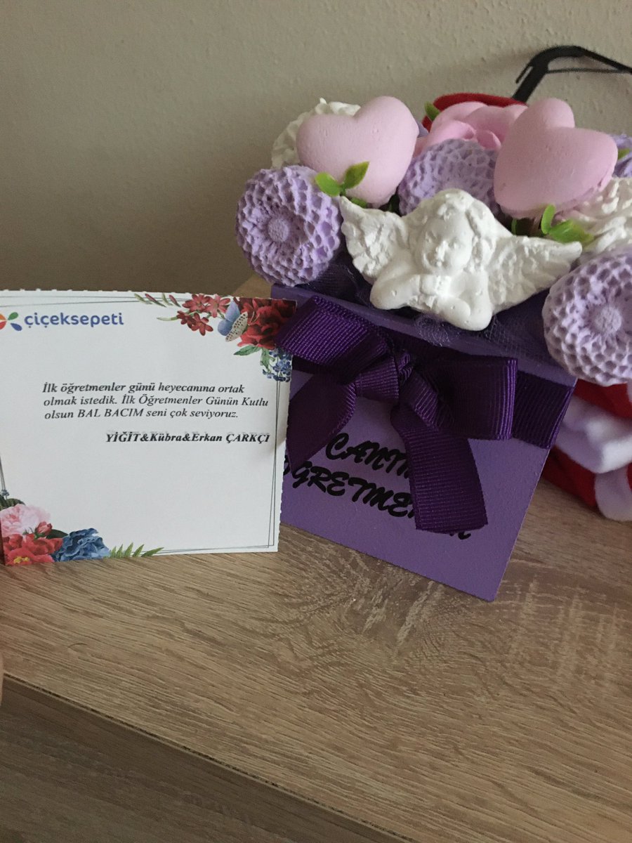 Öğretmenler günü hediyem sevincim tavan için buruk okulda öğrencilerimle olmam gereken zamandayım daha takvim bile açıklanmadı 🥺