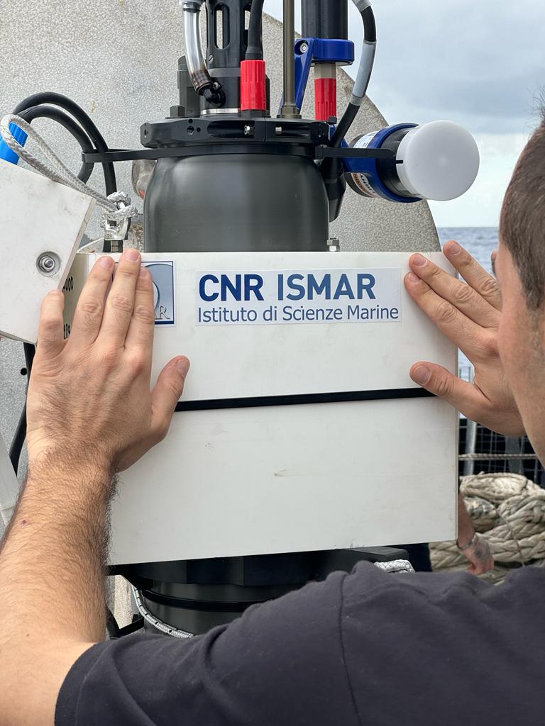 🥳🥳Successful deployment of the first @CnrIsmar @bgc_argo @nke_Instruments #Jumbo float in the Ionian Sea during the #PIONEER2023 cruise on board of @CNRsocial_  R/V #GaiaBlu ! The float will acquire 0-2000m profiles of physical & biogeochemical variables including zooplankton.