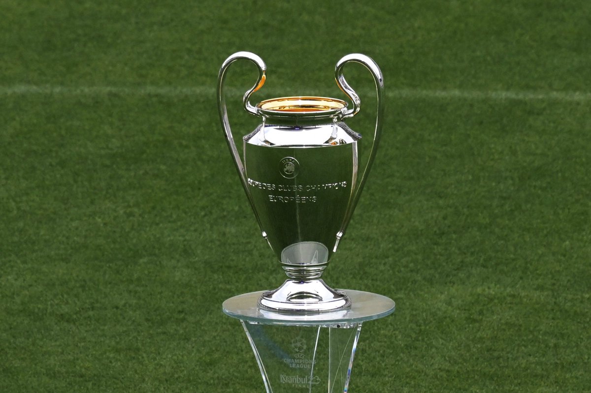 sportbible's tweet photo. 🚨 CONFIRMED: Manchester United could be 'banned' from the Champions League next season https://t.co/RWr2kg6doJ
