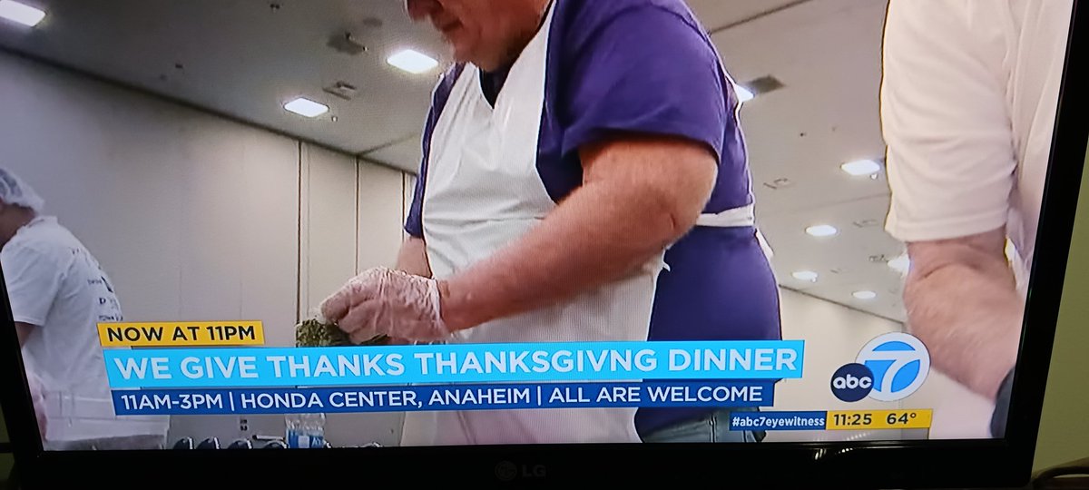 CharlieGM110's tweet image. @abc7error It's the season of givng.