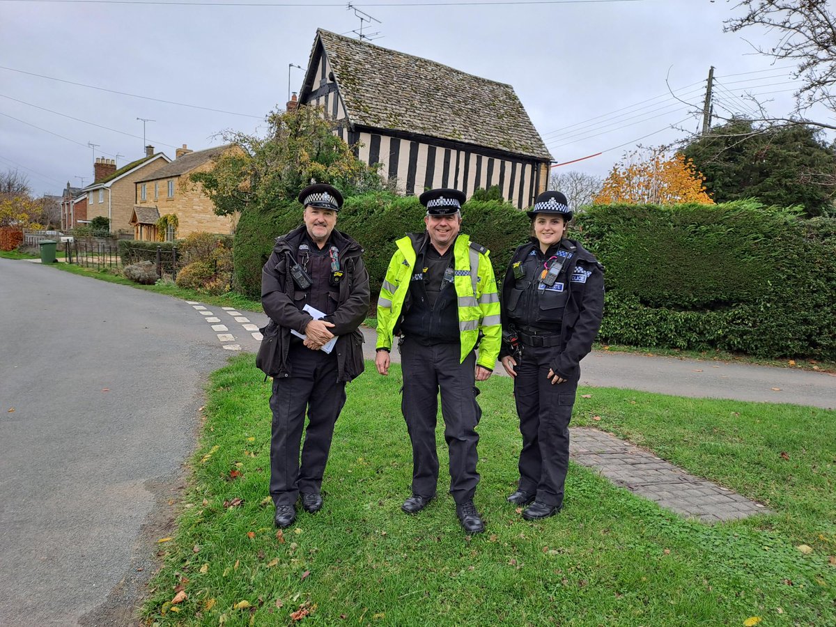 Officers from Evesham SNT were out in the villages yesterday offering reassurance to communities and advice about crime. They were joined by Rural and Business Crime Officers who gave advice about rural and business crimes. Read more ⬇️ orlo.uk/1aoSb